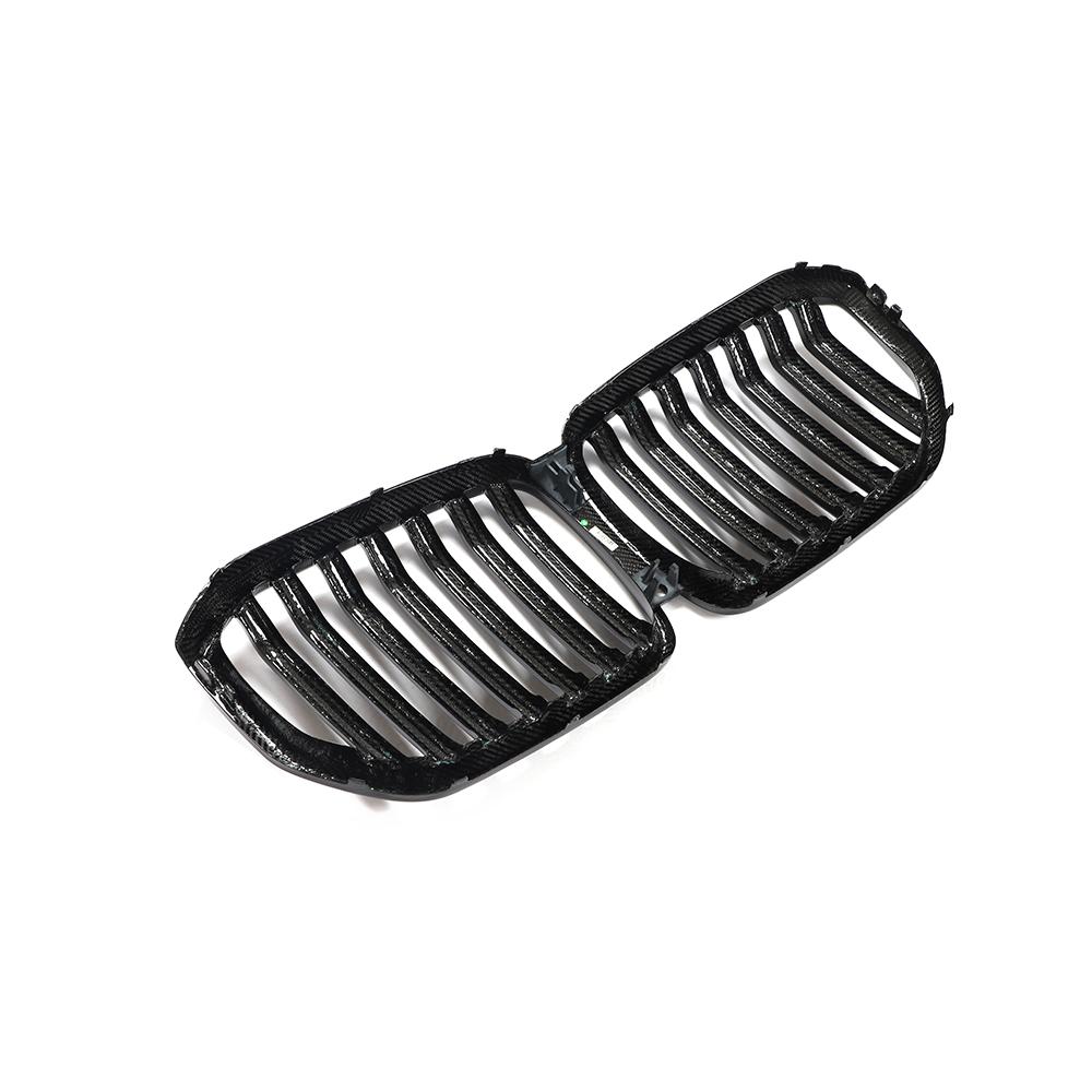 BMW X5 G05 Pre-LCI OEM Style Carbon Fibre Front Grille — side profile