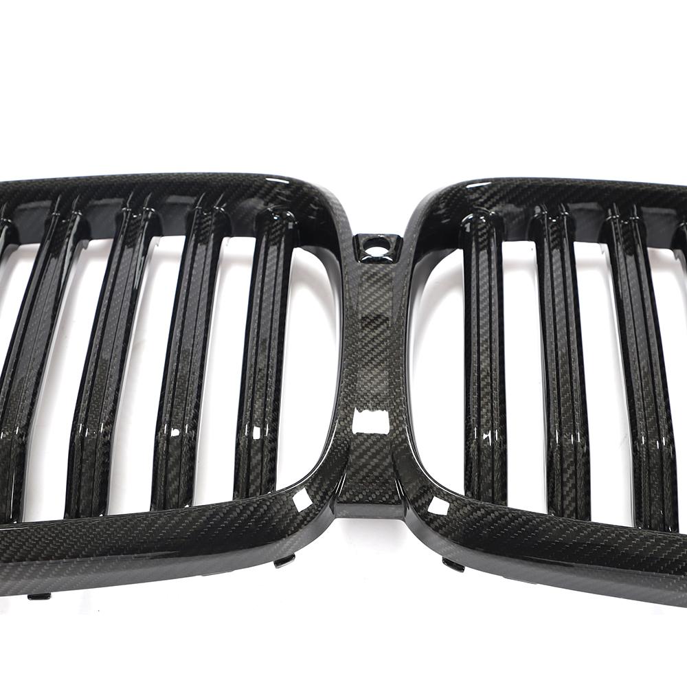 BMW X5 G05 Pre-LCI OEM Style Carbon Fibre Front Grille — mounting-area detail