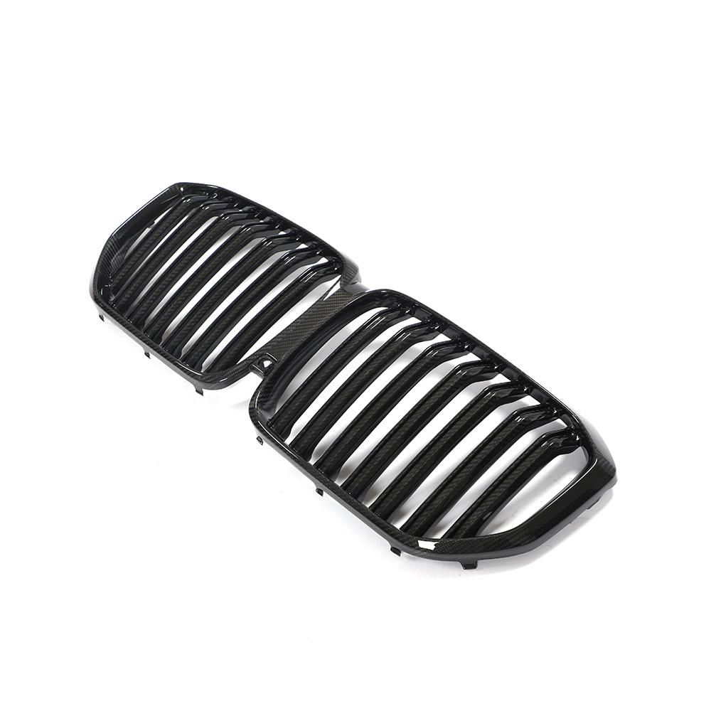 BMW X5 G05 Pre-LCI OEM Style Carbon Fibre Front Grille — surface and edge detail