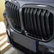 BMW X5 G05 Pre-LCI OEM Style Carbon Fibre Front Grille — front three-quarter view